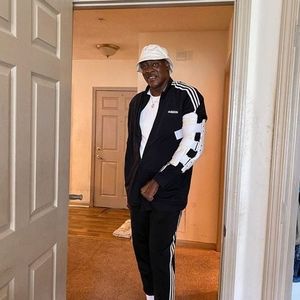 Meet your Posher, Elston